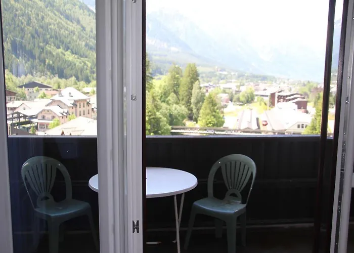 Mont-blanc Idealement Situe Шамони